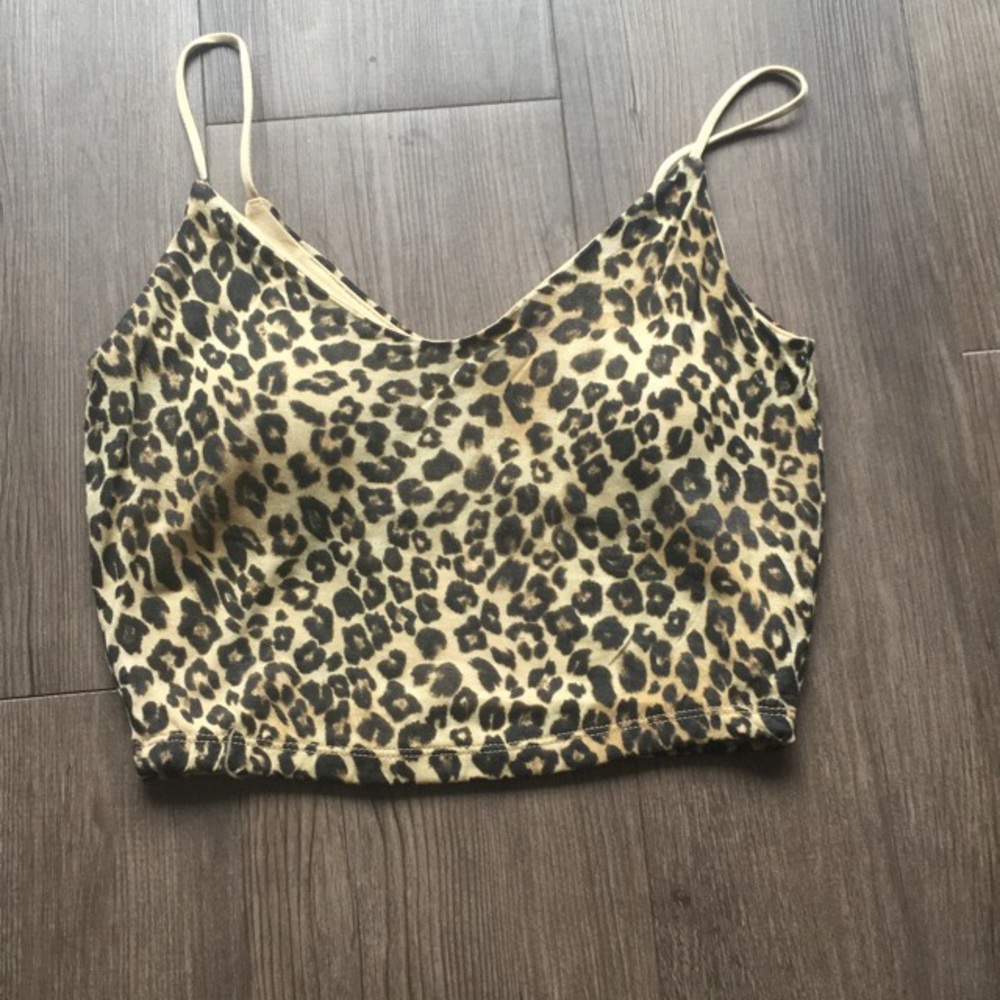 Cheetah print cropped tank top